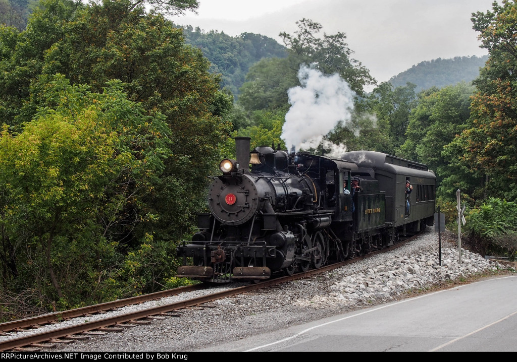 EV 11 approaching the paper mill in Roaring Spring on the upgrade